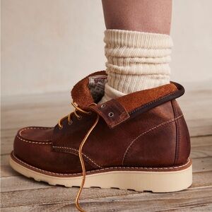 Red Wing 6” classic moc boot